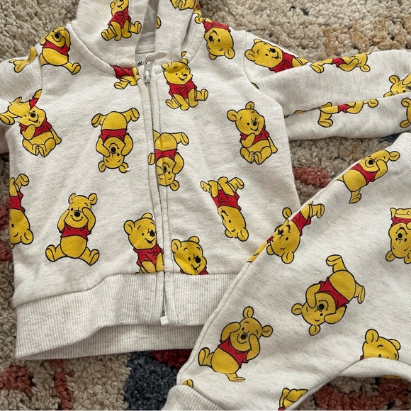 H&M Winnie the Pooh all over 2 piece set rare - Picture 2 of 4